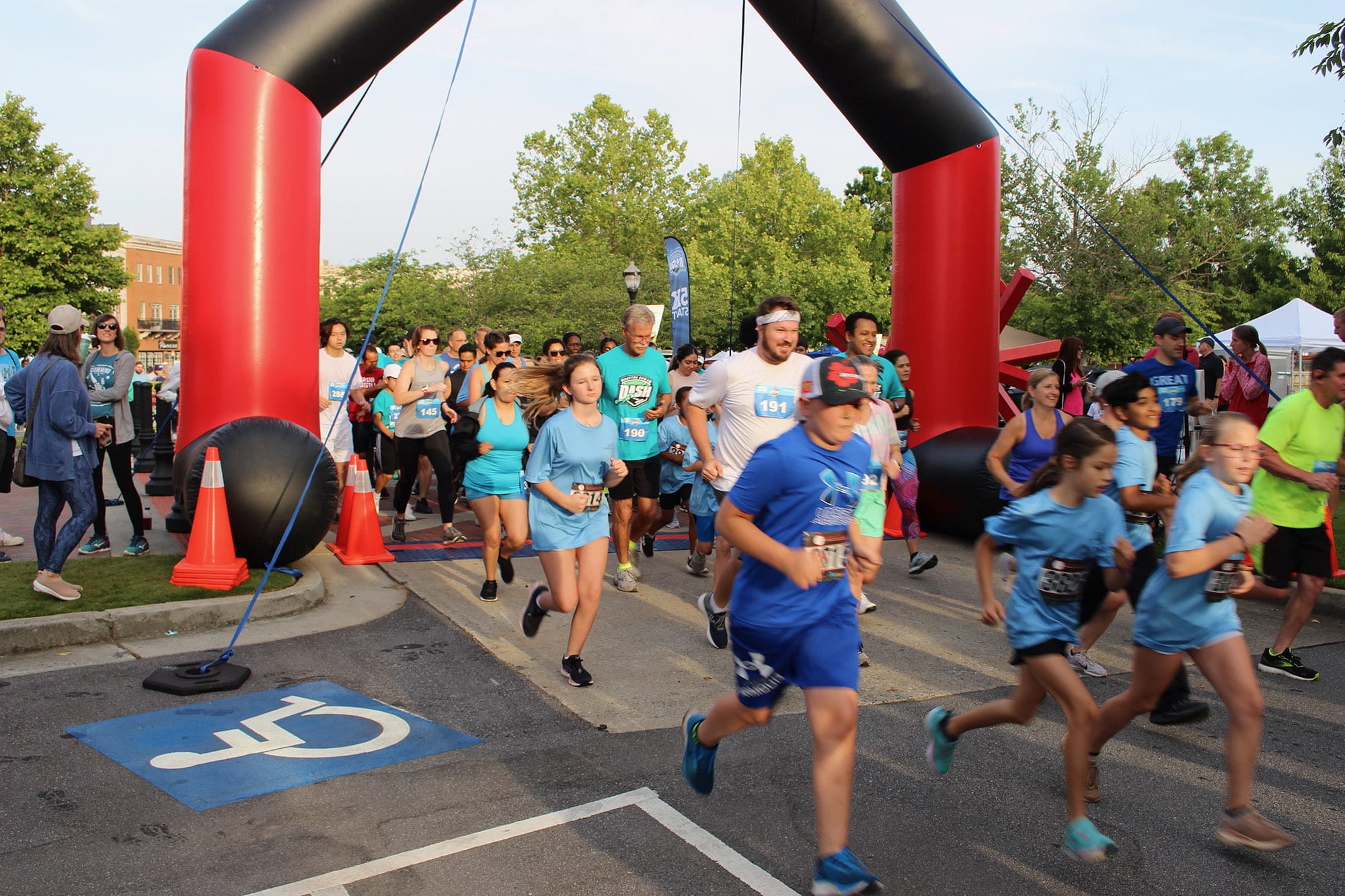 9th annual Button Down Dash races through City of Suwanee